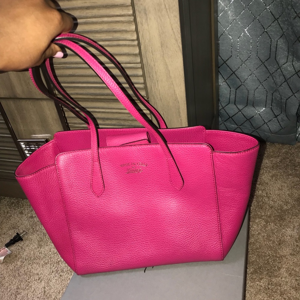 Fushia Gucci tote. NWNT